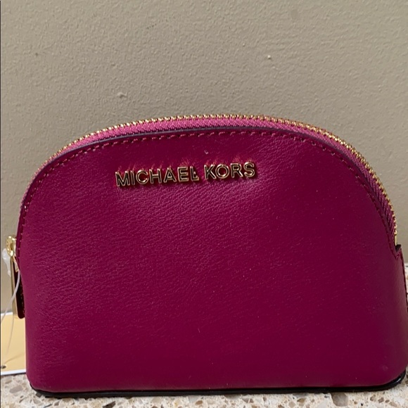 Michael Kors Handbags - Michael kors travel case